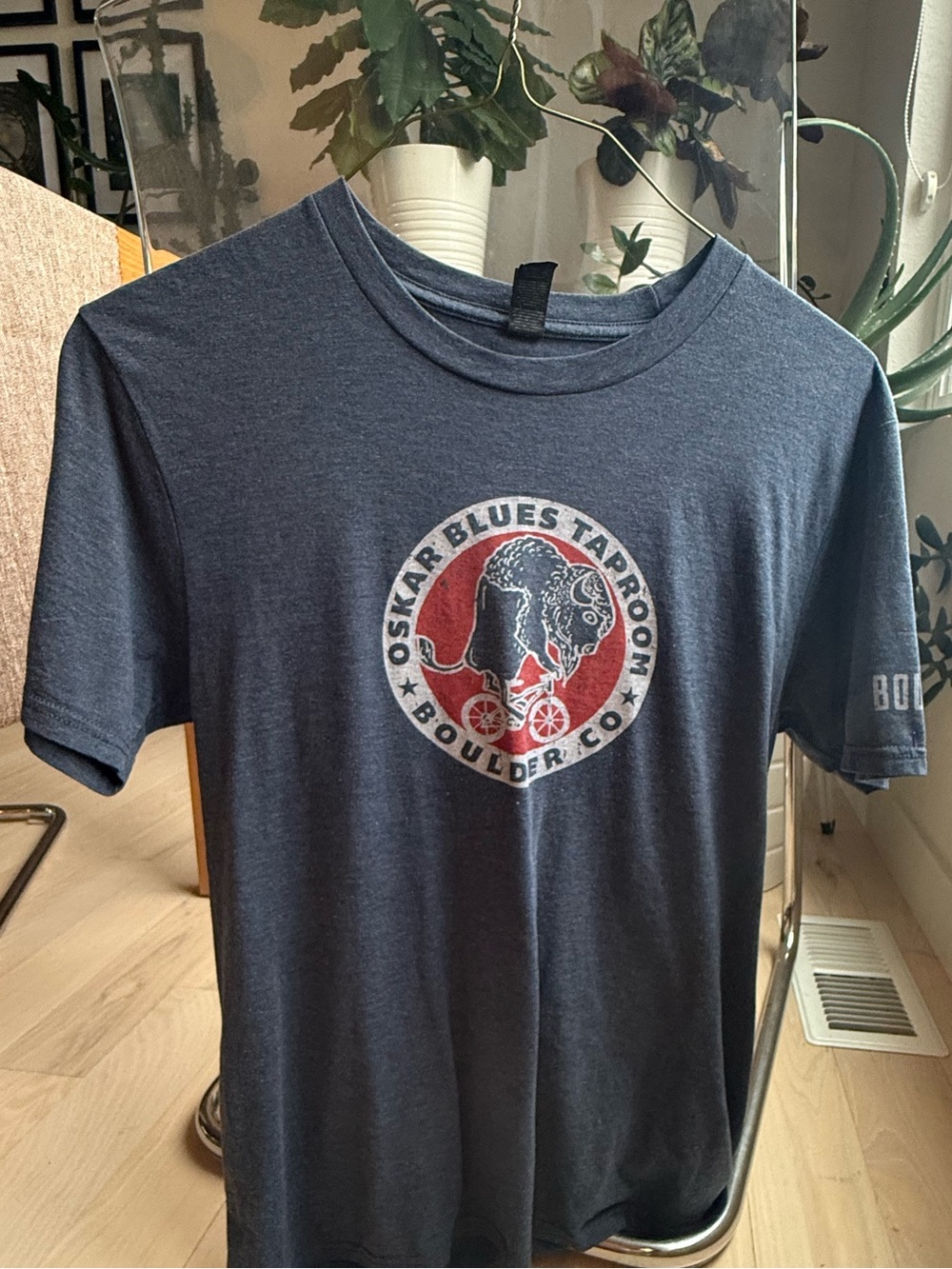 Oskar Blues Taproom Men's Navy Blue Graphic Tee with Red & White Logo